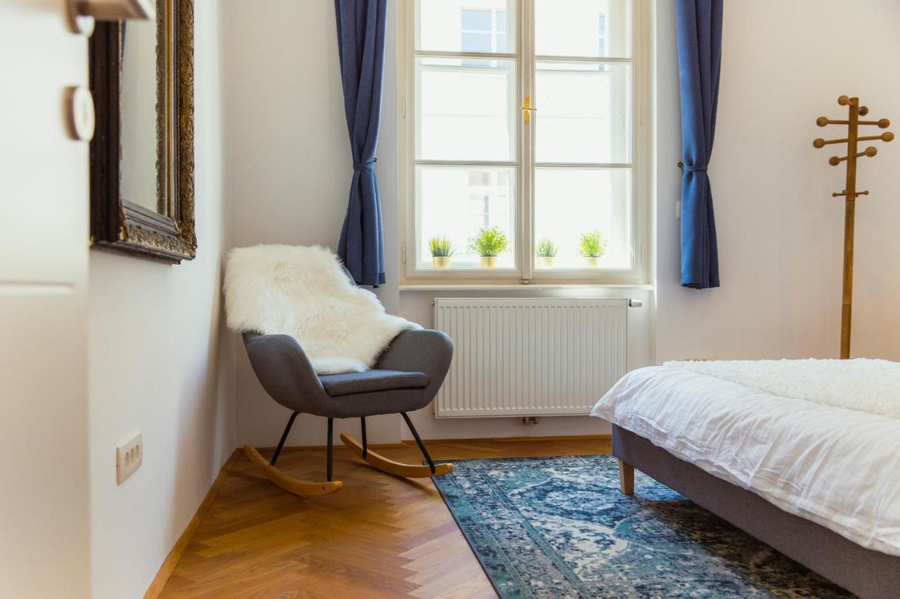 Top Location City Centre Condo In Historic Building With Free Garage Parking 류블랴나 외부 사진