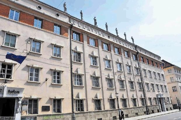 Top Location City Centre Condo In Historic Building With Free Garage Parking 류블랴나 외부 사진
