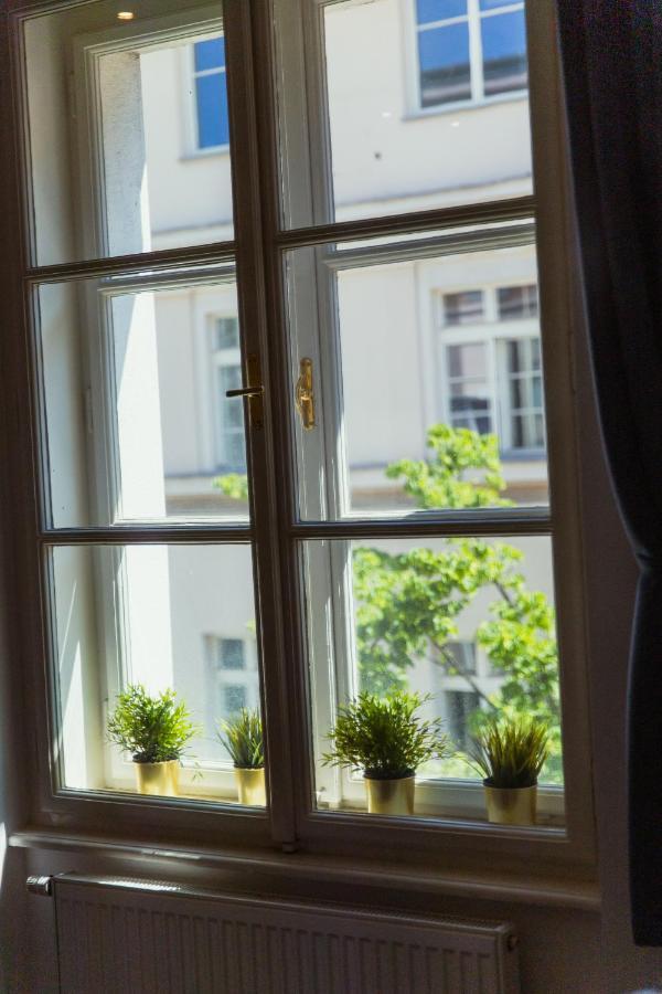 Top Location City Centre Condo In Historic Building With Free Garage Parking 류블랴나 외부 사진